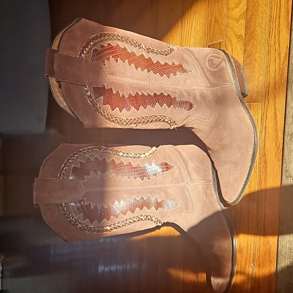 Andre Assous Leather Cowboy Boot Made in Spain Size 6